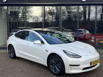 TESLA Model 3 Long Range AWD 75 kWh Premium Audio 85%S