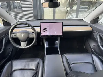 TESLA Model 3 Long Range AWD 75 kWh Premium Audio 85%S
