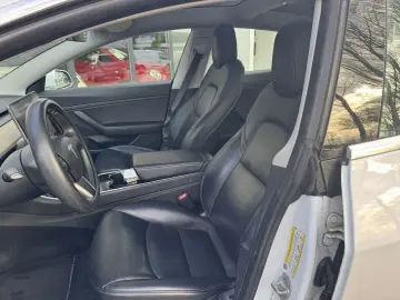 TESLA Model 3 Long Range AWD 75 kWh Premium Audio 85%S