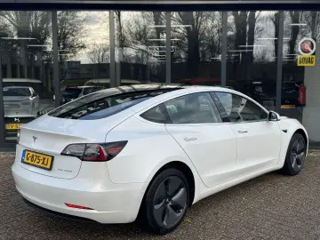 TESLA Model 3 Long Range AWD 75 kWh Premium Audio 85%S