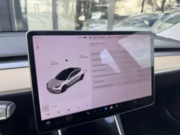 TESLA Model 3 Long Range AWD 75 kWh Premium Audio 85%S