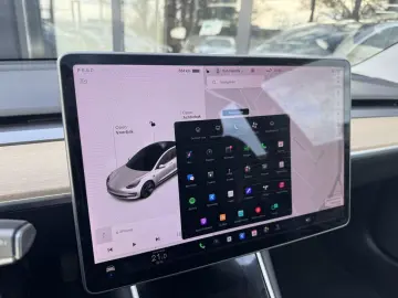 TESLA Model 3 Long Range AWD 75 kWh Premium Audio 85%S