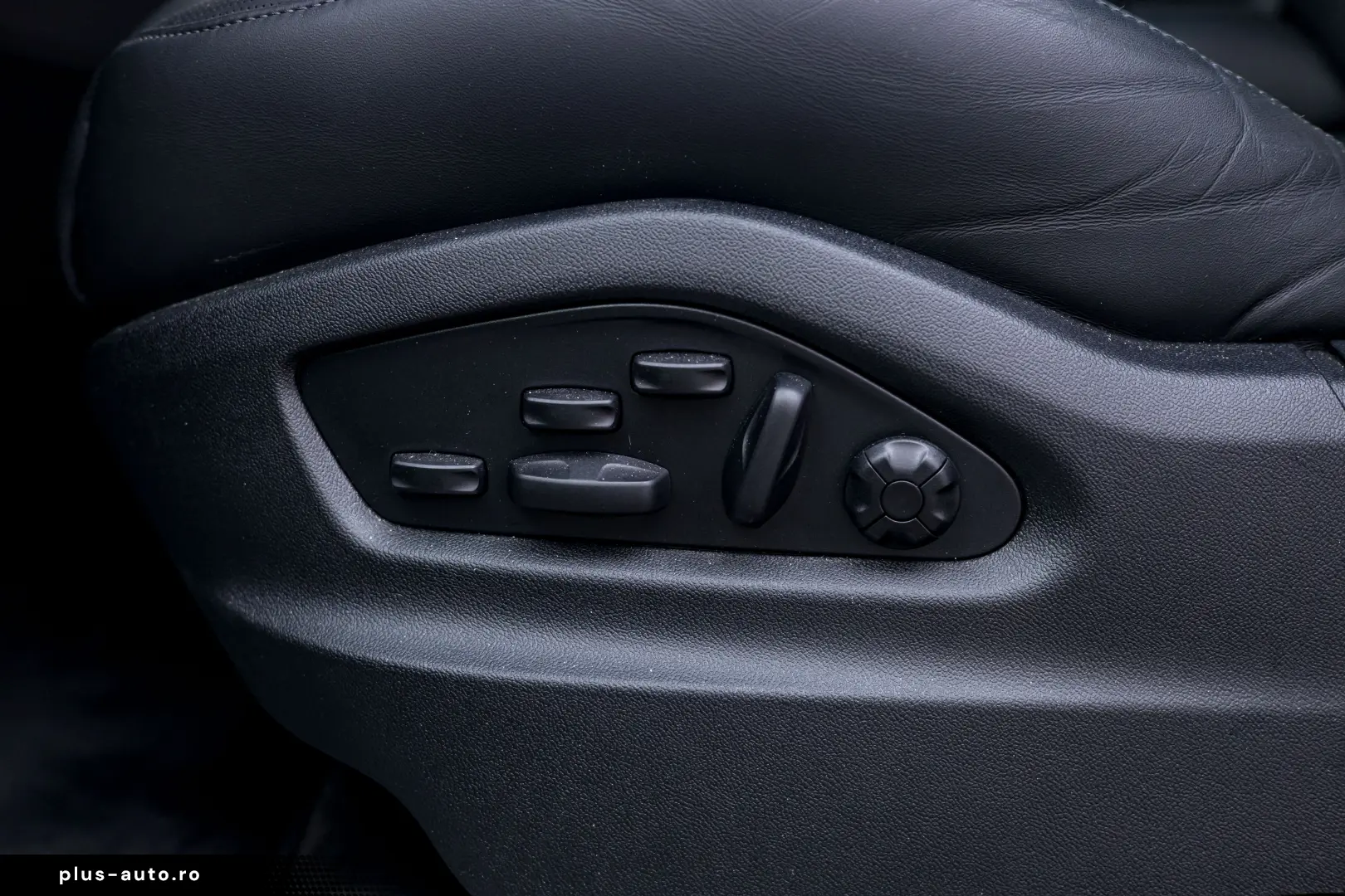 Porsche Cayenne ( preluare leasing )