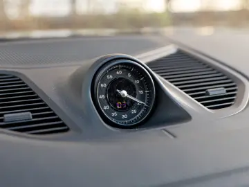 Porsche Cayenne ( preluare leasing )