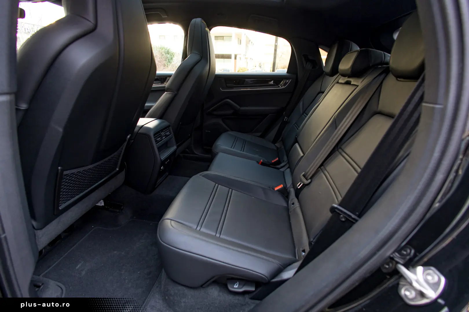 Porsche Cayenne ( preluare leasing )