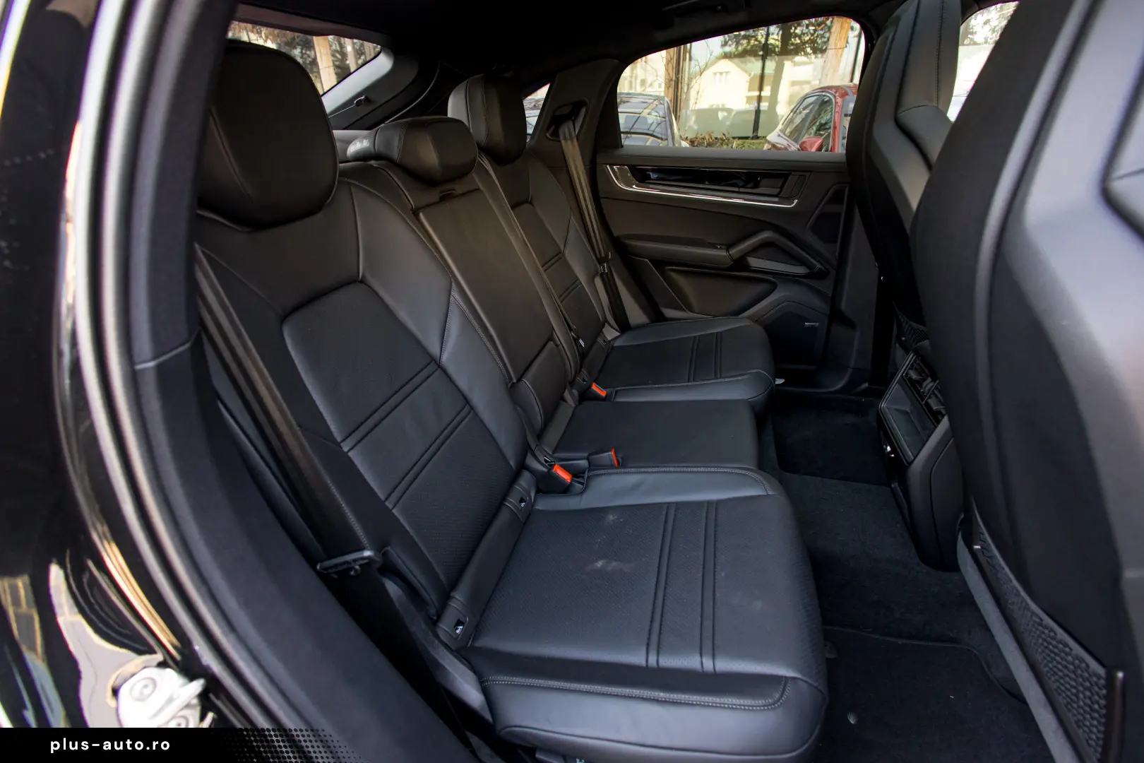 Porsche Cayenne ( preluare leasing )