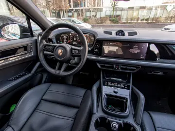 Porsche Cayenne ( preluare leasing )