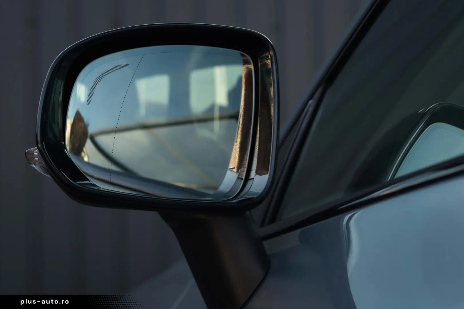 Volvo XC 60 B4 MHEV AT AWD Plus Dark