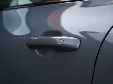 Volvo XC 60 B4 MHEV AT AWD Plus Dark