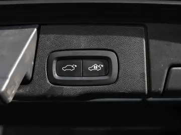 Volvo XC 60 B4 MHEV AT AWD Plus Dark