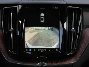 Volvo XC 60 B4 MHEV AT AWD Plus Dark