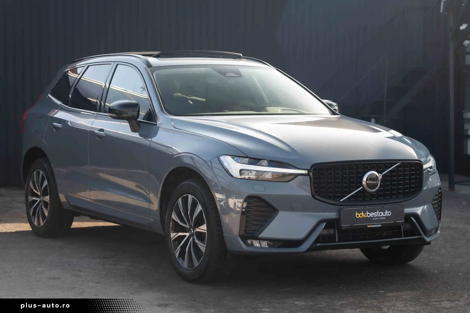 Volvo XC 60 B4 MHEV AT AWD Plus Dark