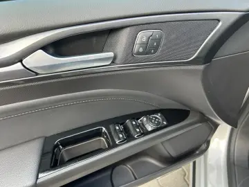 Ford Mondeo 2.0 HEV Titanium 2020