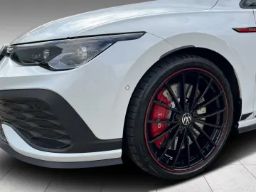 VW Golf VIII GTI Clubsport 2.0 TSI Panorama DCC