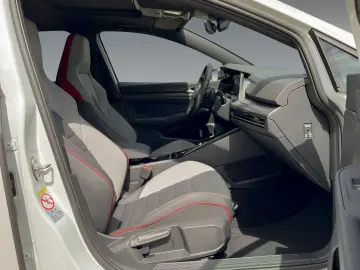 VW Golf VIII GTI Clubsport 2.0 TSI Panorama DCC