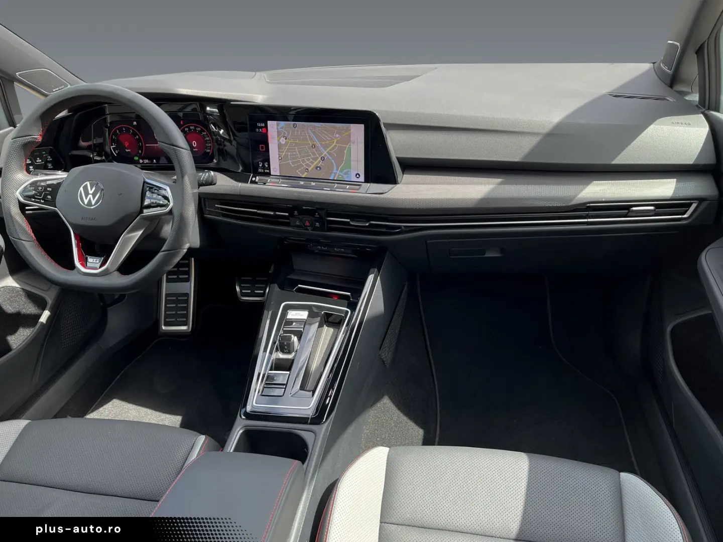 VW Golf VIII GTI Clubsport 2.0 TSI Panorama DCC