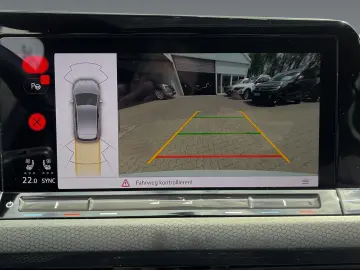 VW Golf VIII GTI Clubsport 2.0 TSI Panorama DCC