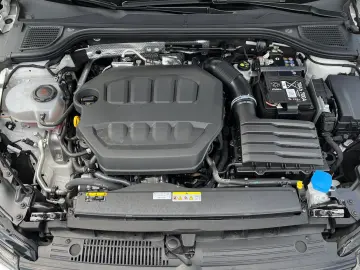 VW Golf VIII GTI Clubsport 2.0 TSI Panorama DCC