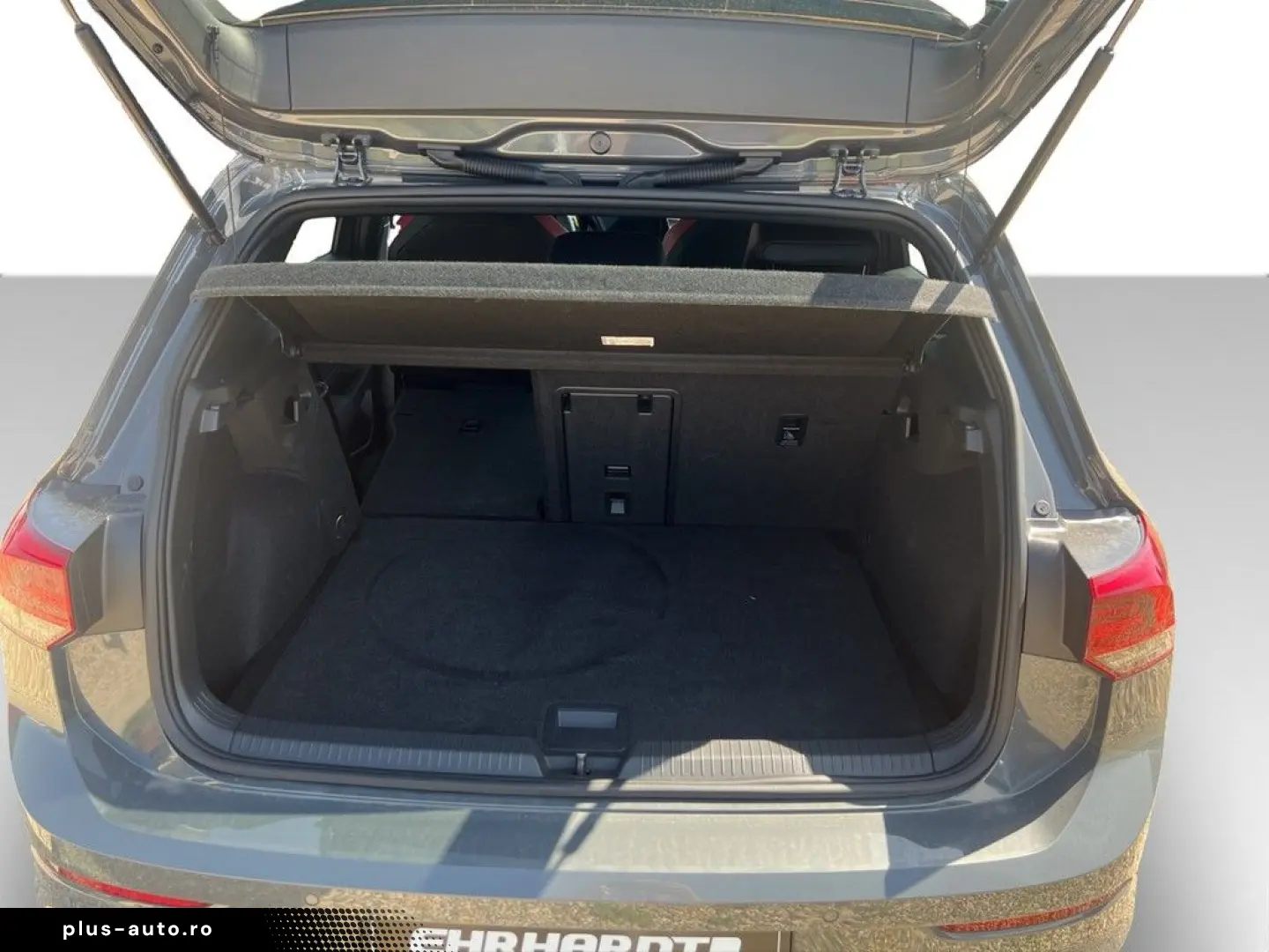 VW Golf VIII 2.0 TSI DSG GTI DCC VIRTUAL LED SHZ NA