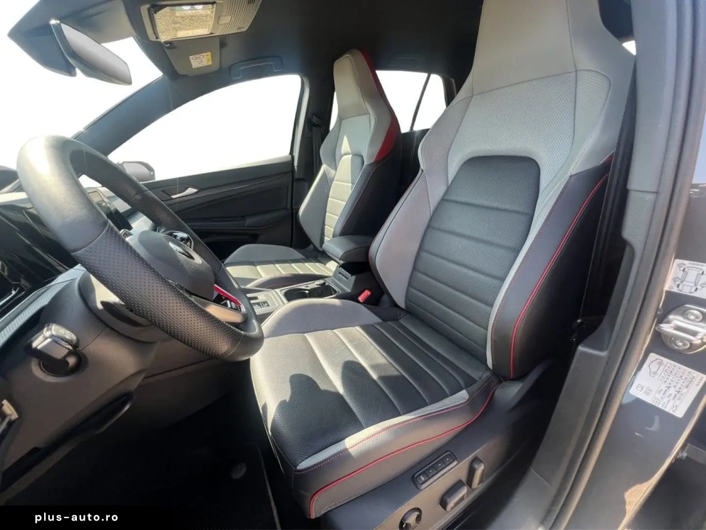 VW Golf VIII 2.0 TSI DSG GTI DCC VIRTUAL LED SHZ NA