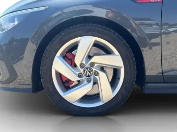 VW Golf VIII 2.0 TSI DSG GTI DCC VIRTUAL LED SHZ NA