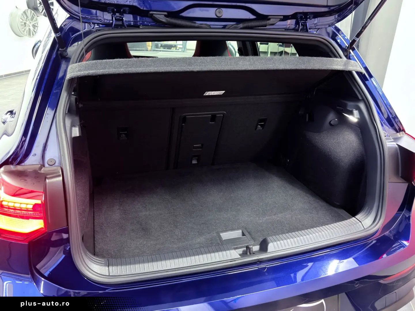 VW Golf VIII Lim. GTI DSG HUD LEDER IQLIGHT