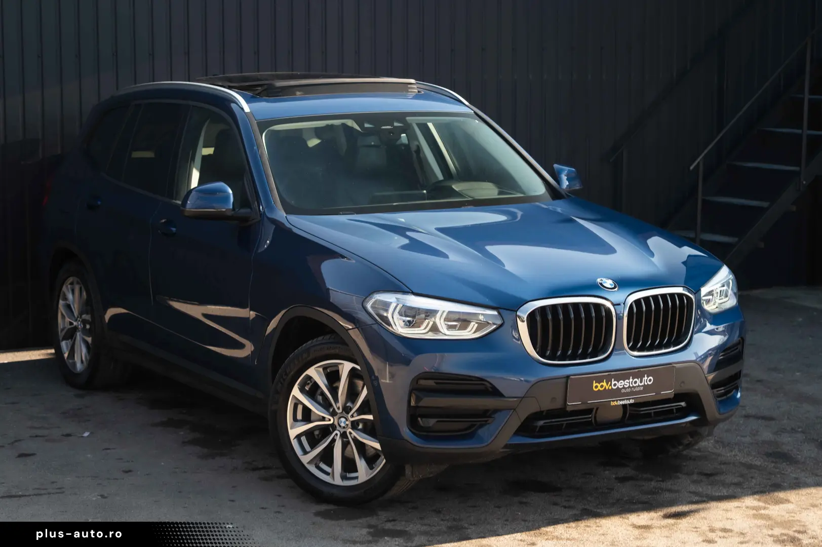 BMW X3 xDrive30e Plug-In Hybrid