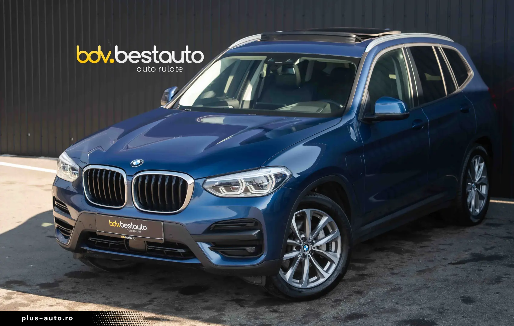 BMW X3 xDrive30e Plug-In Hybrid