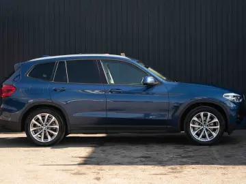 BMW X3 xDrive30e Plug-In Hybrid