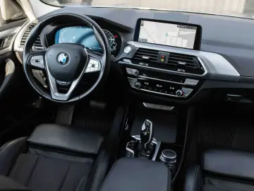 BMW X3 xDrive30e Plug-In Hybrid
