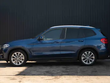 BMW X3 xDrive30e Plug-In Hybrid