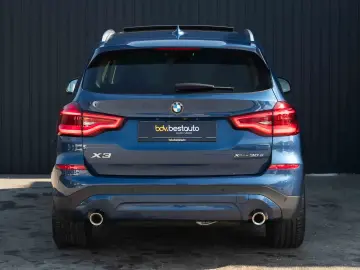 BMW X3 xDrive30e Plug-In Hybrid