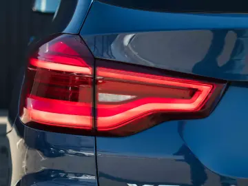 BMW X3 xDrive30e Plug-In Hybrid