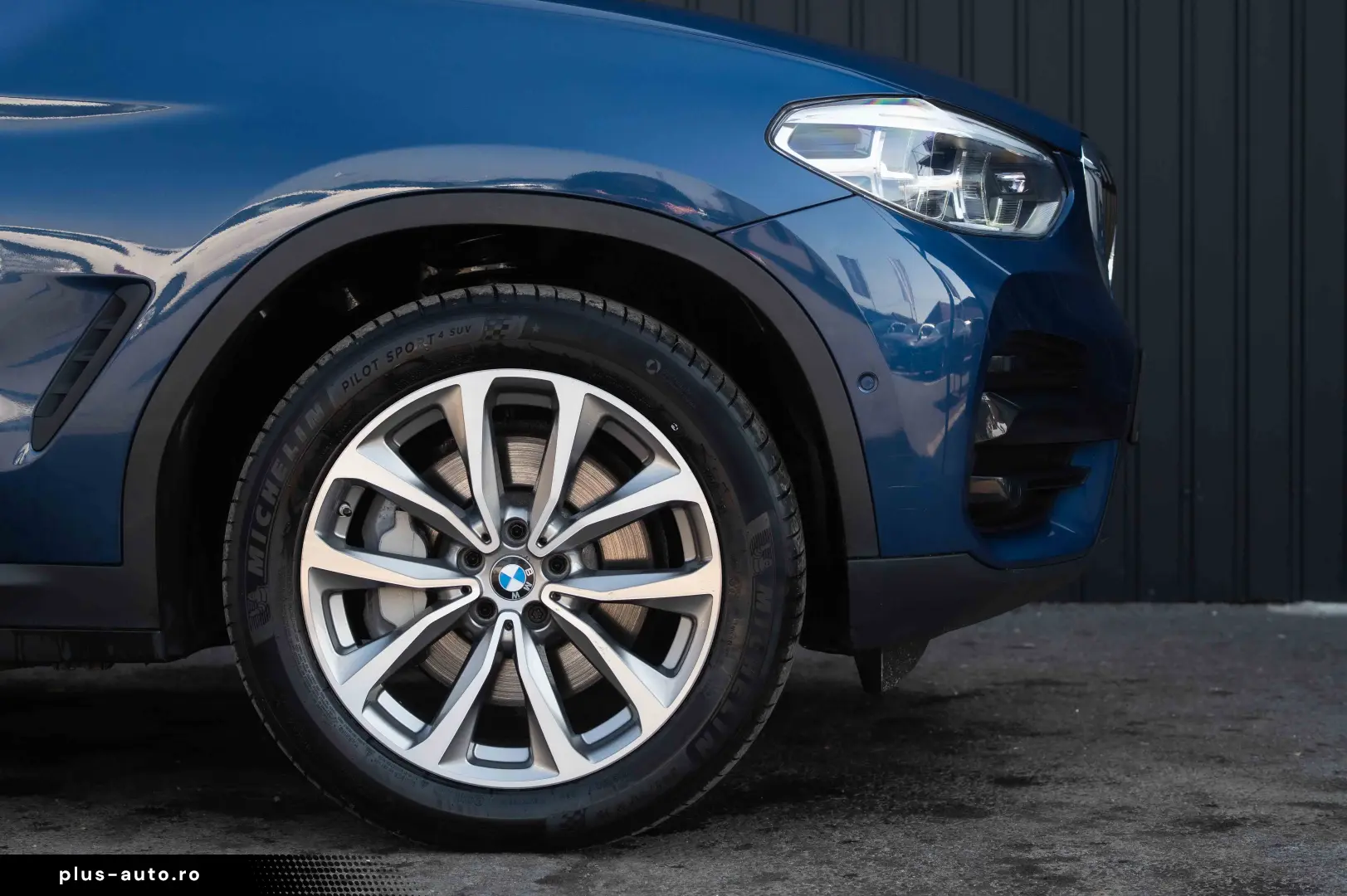 BMW X3 xDrive30e Plug-In Hybrid