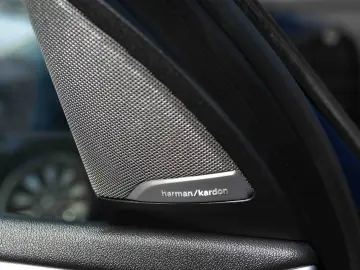 BMW X3 xDrive30e Plug-In Hybrid