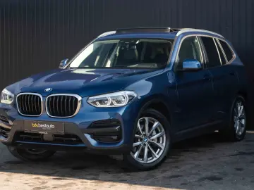 BMW X3 xDrive30e Plug-In Hybrid
