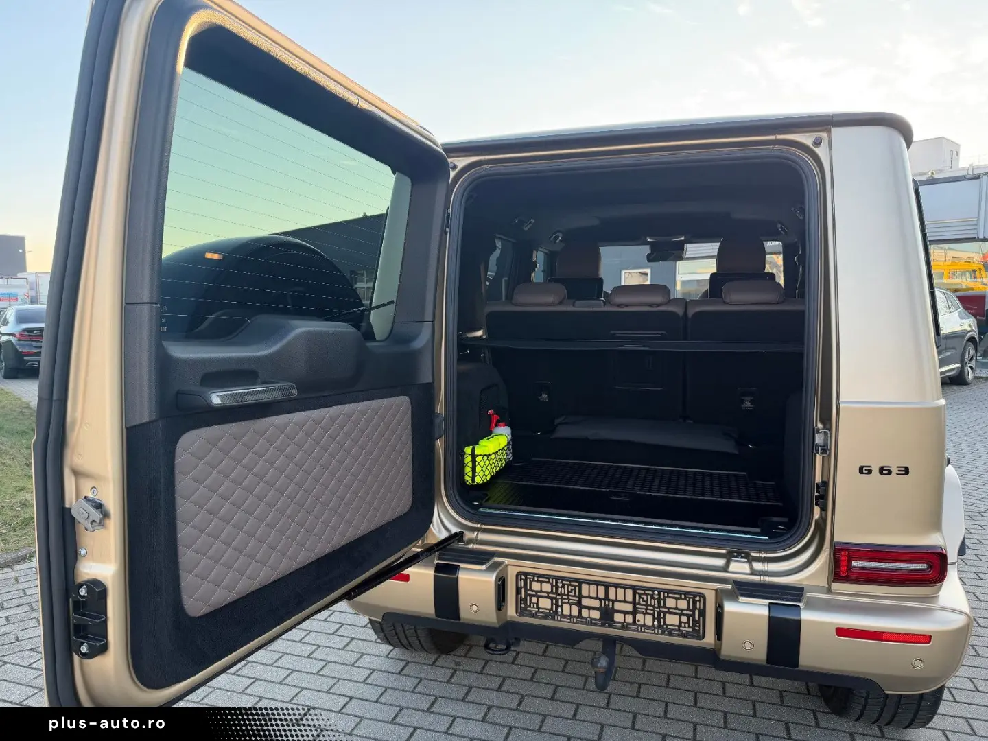 MERCEDES-BENZ G 63 AMG Superior G-Manufaktur Carbon Night