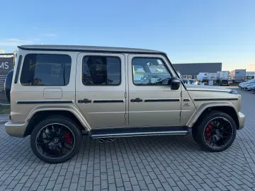 MERCEDES-BENZ G 63 AMG Superior G-Manufaktur Carbon Night