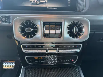 MERCEDES-BENZ G 63 AMG Superior G-Manufaktur Carbon Night