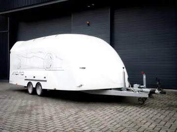 Briggs Automotive BAC Mono - Remorca inchisa inclusa