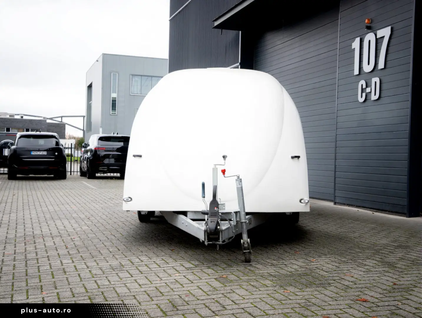 Briggs Automotive BAC Mono - Remorca inchisa inclusa