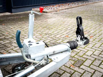 Briggs Automotive BAC Mono - Remorca inchisa inclusa