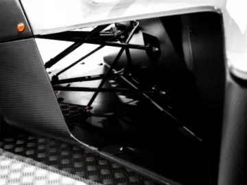 Briggs Automotive BAC Mono - Remorca inchisa inclusa