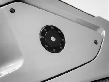 Briggs Automotive BAC Mono - Remorca inchisa inclusa