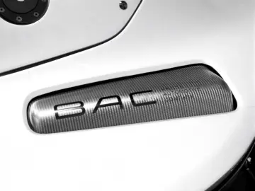 Briggs Automotive BAC Mono - Remorca inchisa inclusa