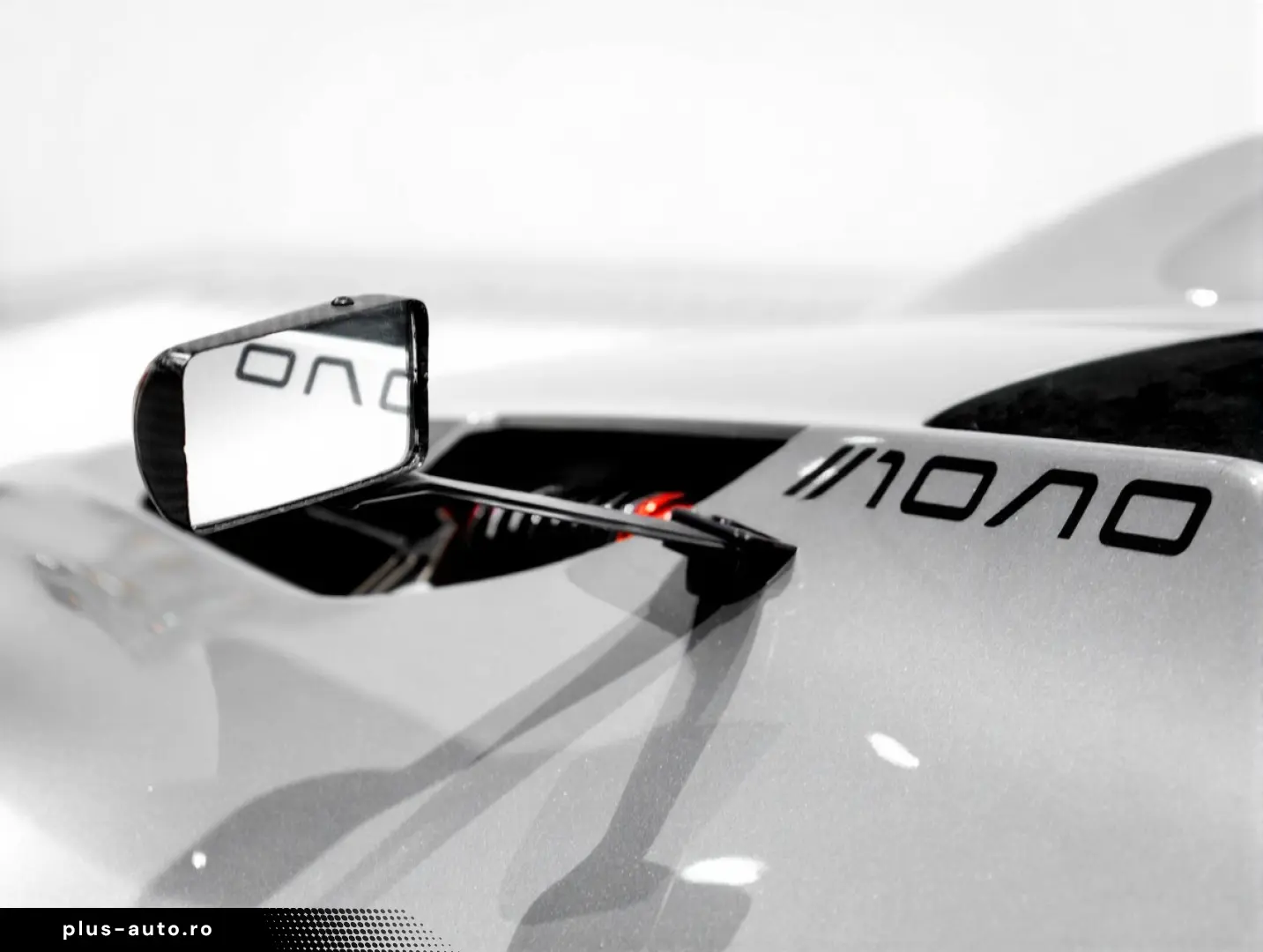 Briggs Automotive BAC Mono - Remorca inchisa inclusa