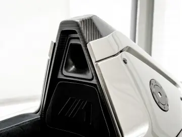 Briggs Automotive BAC Mono - Remorca inchisa inclusa