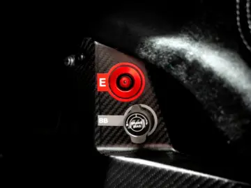 Briggs Automotive BAC Mono - Remorca inchisa inclusa