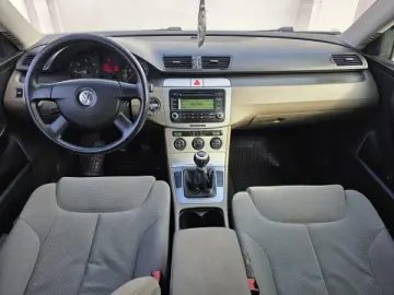 VW PASSAT   An 2006   Motor 2 0 DIESEL