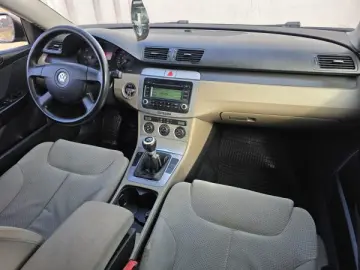 VW PASSAT   An 2006   Motor 2 0 DIESEL